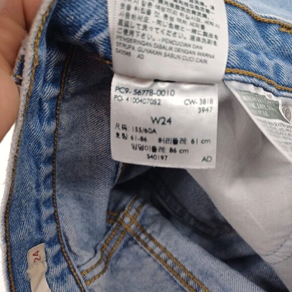 Levi's Premium Mom Jeans In Sneak Peek Light Wash Women's 24 High Rise Relaxed - Picture 7 of 14